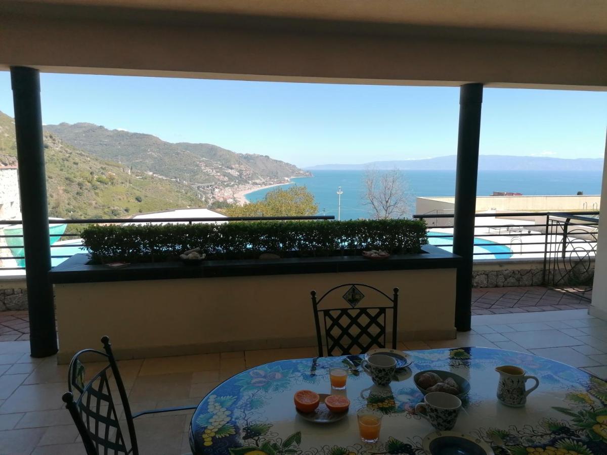 Taormina Lux & Elite Apartments - Taormina Holidays Exterior foto